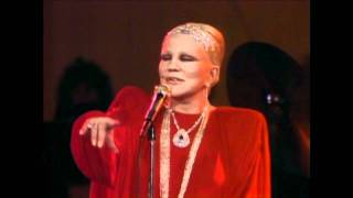 Miniatura de vídeo de "Peggy Lee - 'Just one of those things'"