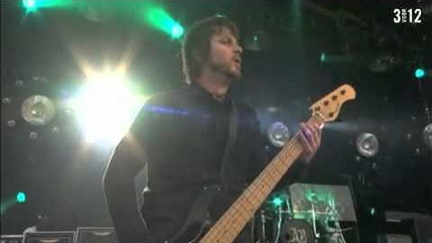 Alter Bridge: "Ties That Bind" Live at Pink Pop 2011