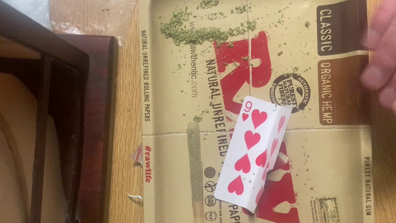how to roll a joint | step by step instructions