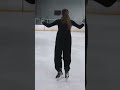 ⛸️+ extreme jump roping = 😮 📹: therealkatyjo (IG)