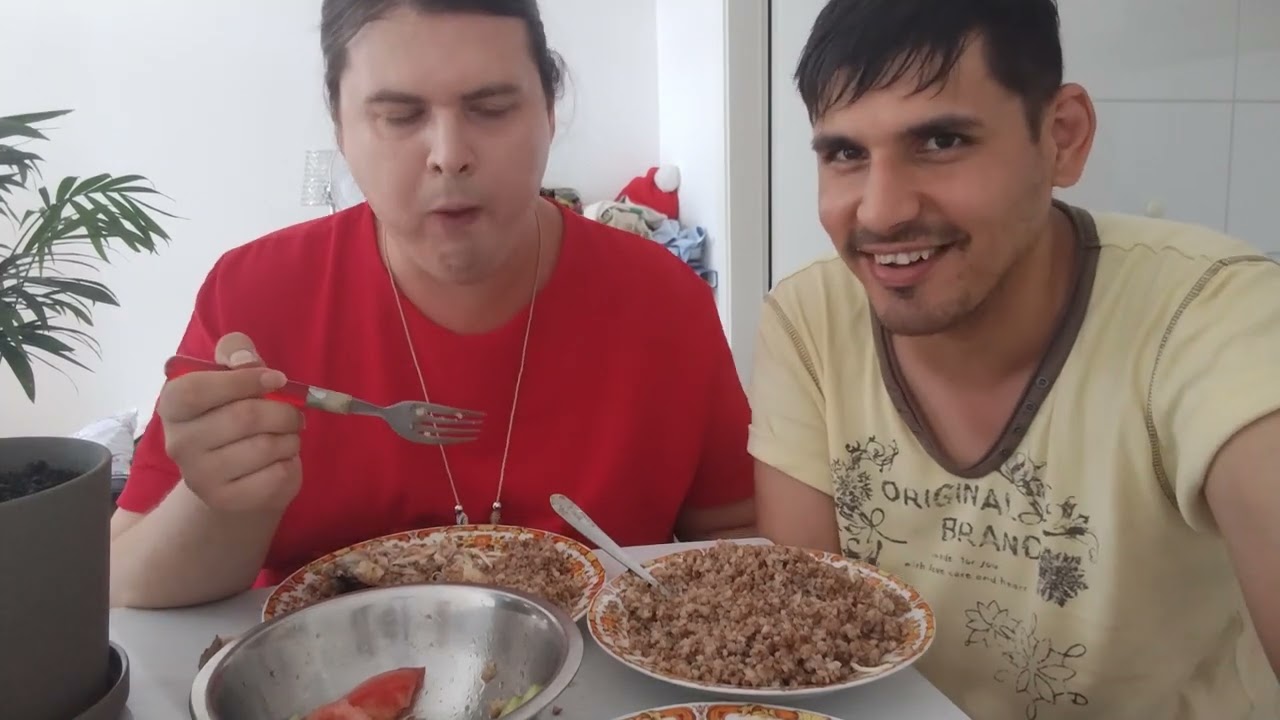 Украинские беженцы 🇺🇦🇩🇪 диетический Мукбанг 😋, подписывайтесь на канал 🇺🇦 ставьте лайки 👍