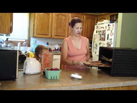 How to Dehydrate Fruit Roll Ups (Fruit Leather)