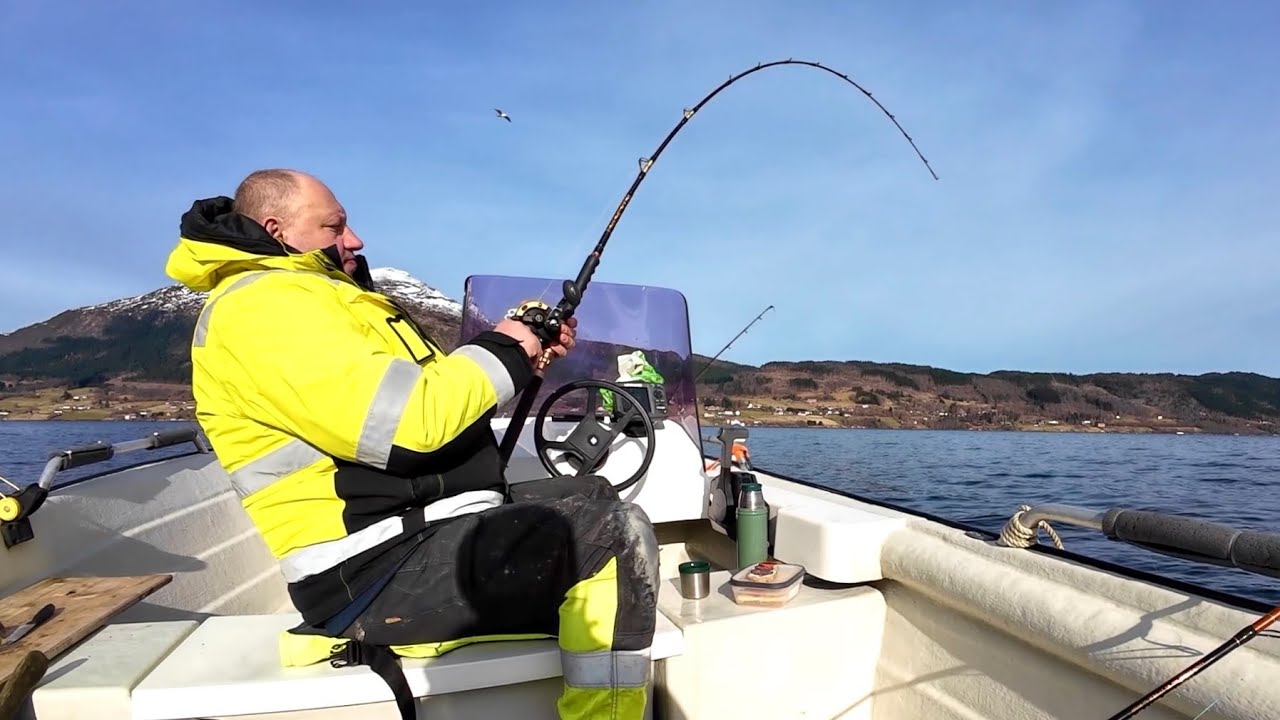 КРУПНЯК на МОРСКОЙ ГЛАЗ! Рыбалка в Норвегии с лодки в марте