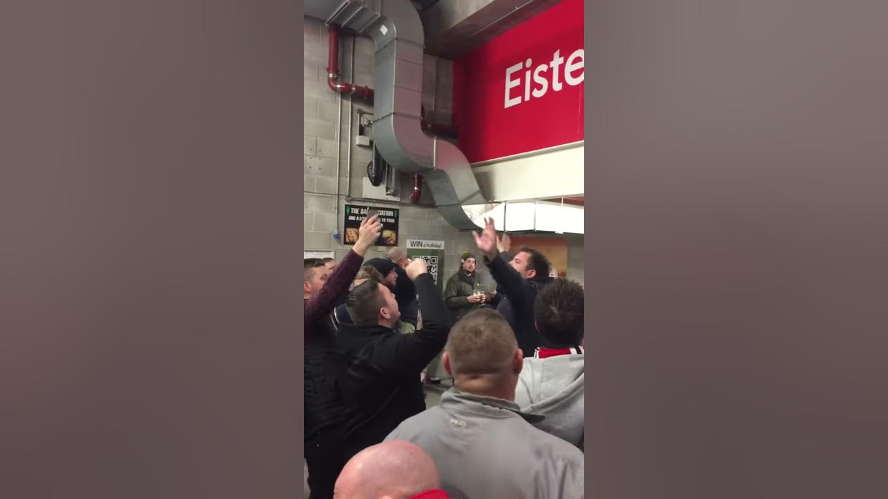 Cantona Christmas song