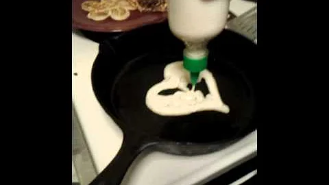 Pancake art heart