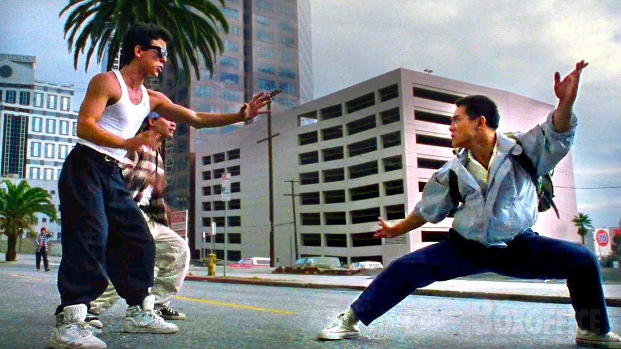Jet Li schools 3 gang members with Wushu | The Master | CLIP