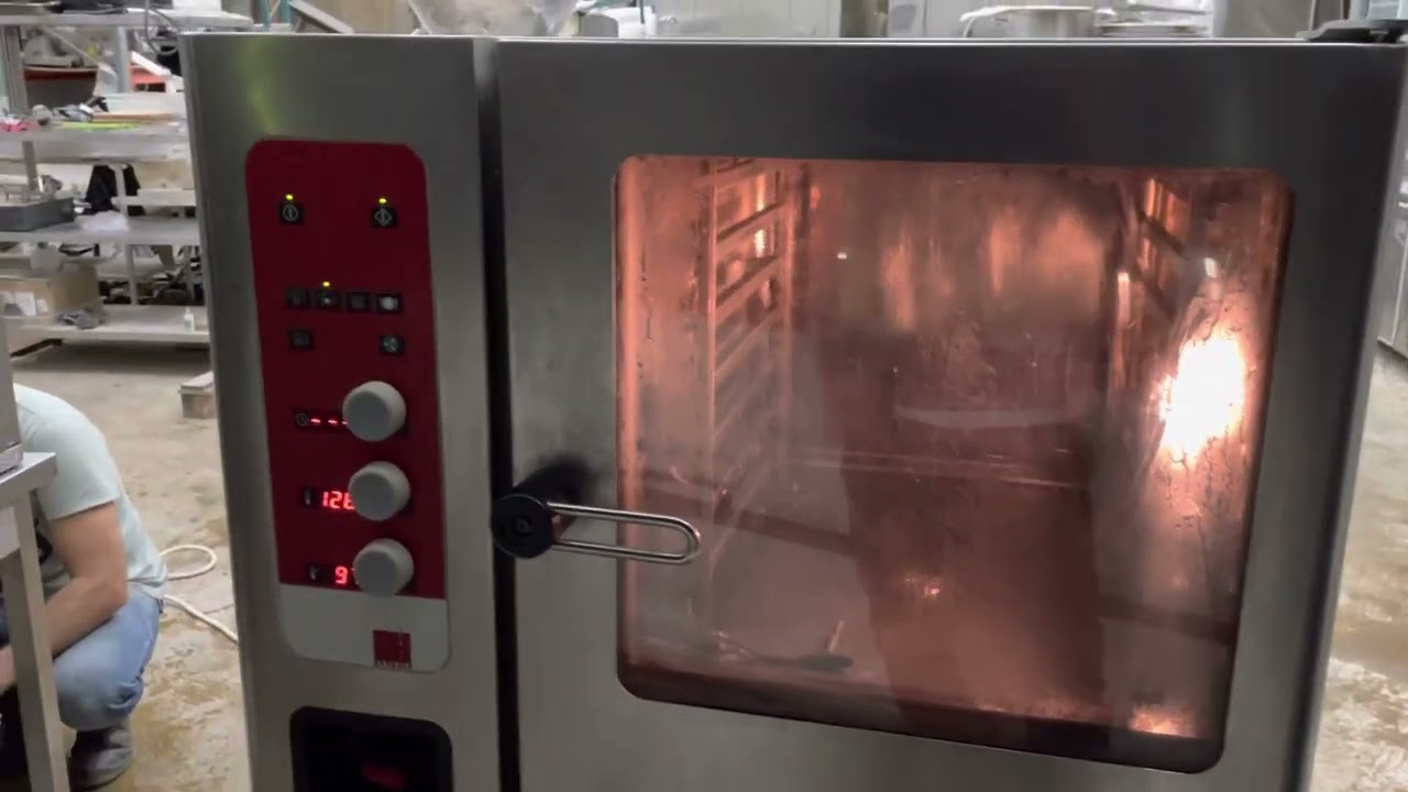 Пароконвектомат с Полуавтоматической мойкой SALVIS SCS 1/1 SH