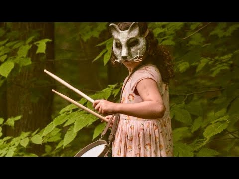 娘は生き返ってはいけなかった S キングの悲哀なるホラー映画 ペット セメタリー 予告編 Youtube