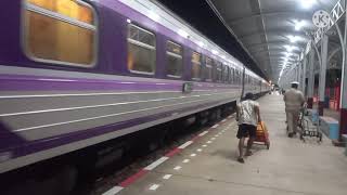 รถด่วน ขบวน 68 D 4507 Hitashi จอดที่สถานีศีขรภูมิ