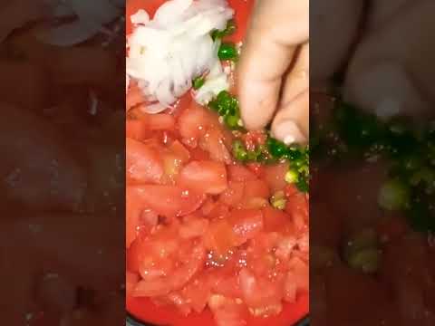 গরম ভাতের সঙ্গে টমেটো মাখা অনেক মজা লাগে #bangladesh #india #kolkata #dhaka #youtubeshorts