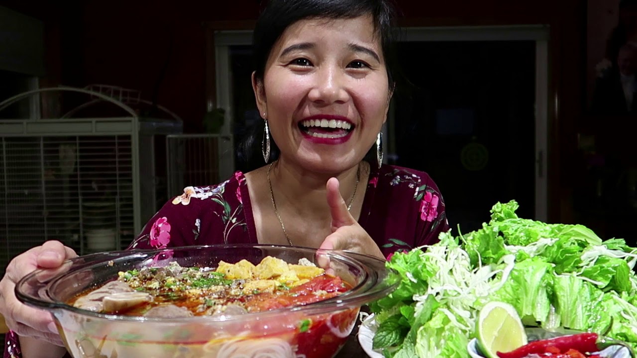 ĂN TÔ BÚN RIÊU GIÒ HEO THƠM PHỨC DẪN LỐI ĐI VỀ #551