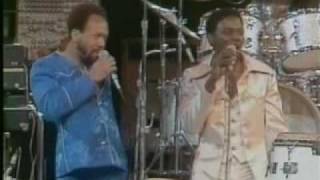 Earth, Wind & Fire - Mighy Mighty (Live 1975) chords