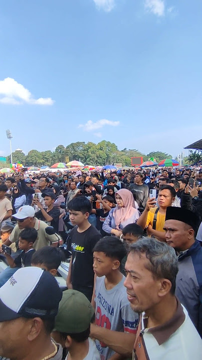 Brewog Putar Lagu Mars Arema Di Kanjuruhan