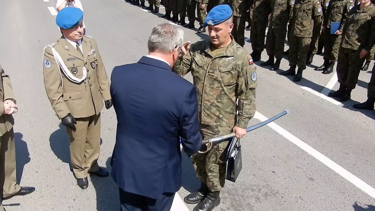 TRZEBIATÓW - Rynek : święto 3 BZ w Trzebiatowie - cz. 3/5 ( część oficjalna ) : 30.05.2018 / 10:48