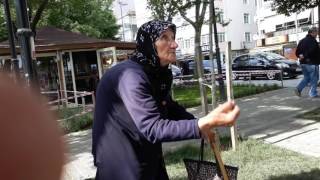 Silivrili Şeker Nine 115 yaşında Atatürke okuduğu marşı ve gösterisi screenshot 4