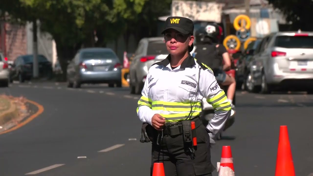 Trabajo de mujeres gestoras de tránsito