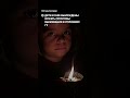 Маленькая палестинка из Газы сделала самодельный светильник из подручных средств