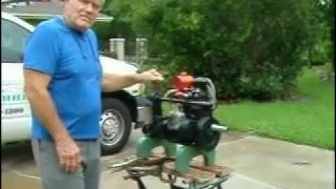 YOU TUBE STUART TURNER R3M MARINE ENGINE RUNNING