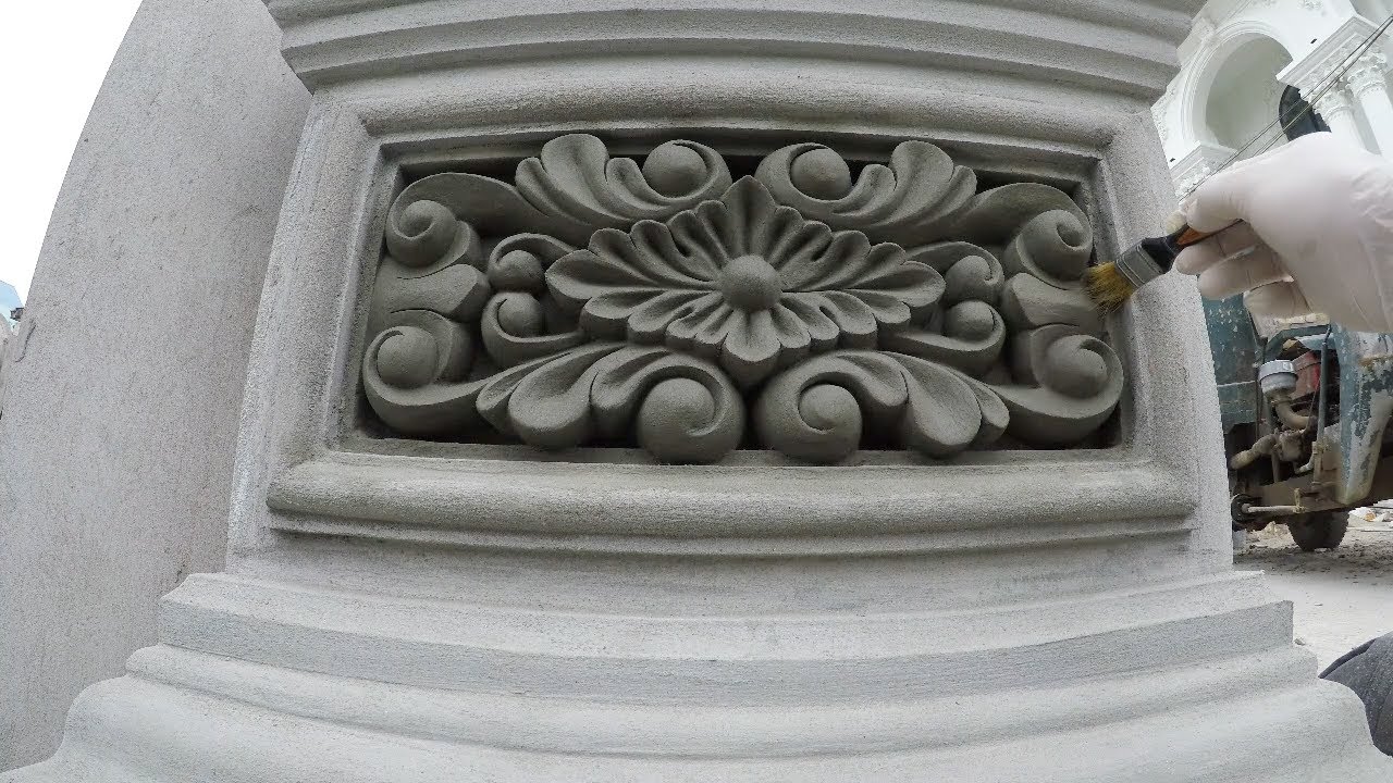 A simple way to create a beautiful flower in the blank space.