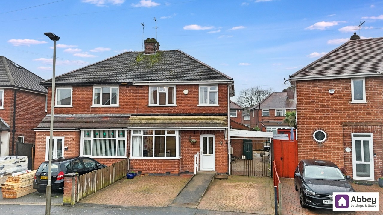 A Four bedroom home with two shower rooms, conservatory, driveway, Close to schools: FOR SALE