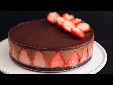 No-bake Chocolate Strawberry Cheesecake Recipe