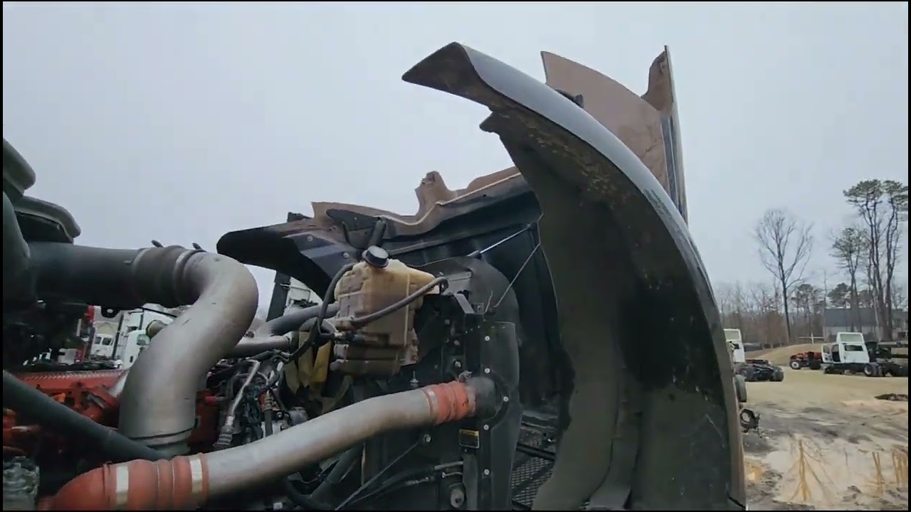 (L00565) 2020 International HX520 TRUCK-