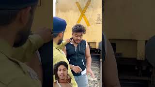 Railway Track par police Ne pakda #shorts #ytshorts #youtubshorts #fanny #police