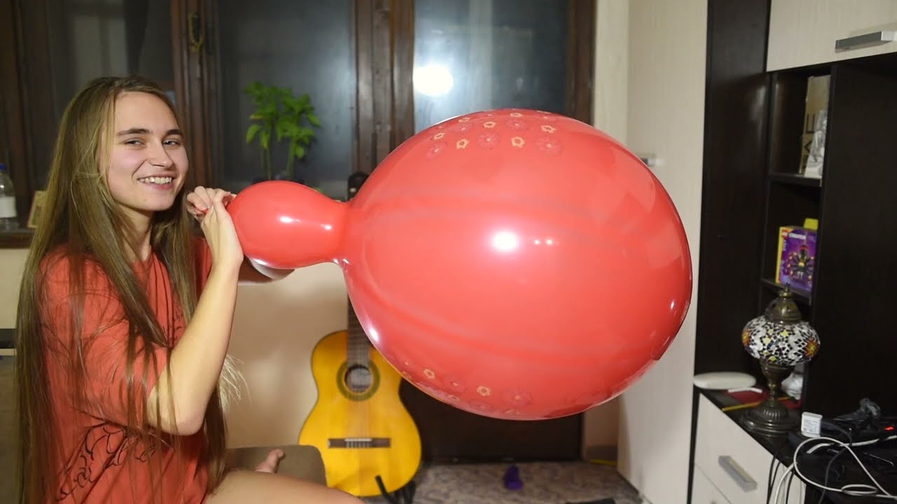 blow to pop punchball balloon by Ilka