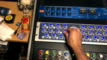 Elysia Alpha in Mid compression very fast attack and release + Parallel compression