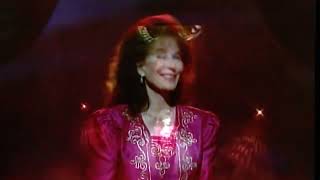 Loretta Lynn singing "The Third Man" on Music City Tonight (1994)