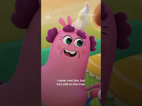 Making a BIG family tree!! | It's Andrew | ABC Kids