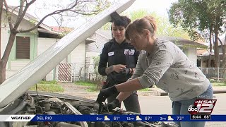 Female automotive mechanic teaches other SA women how to fix their cars screenshot 5
