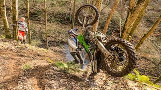 Cu Rotile In Sus La Enduro