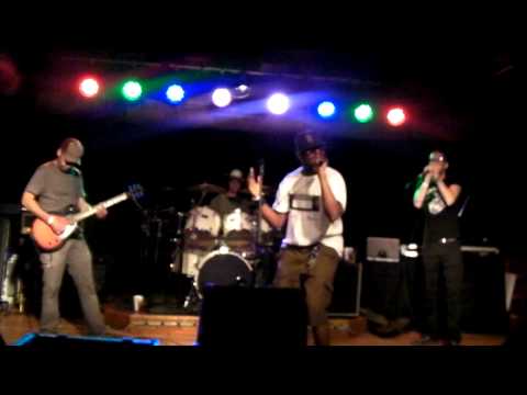 Red Zero "Hide Ya Face (AddVerb Superb in band)" - Live at Cicero's