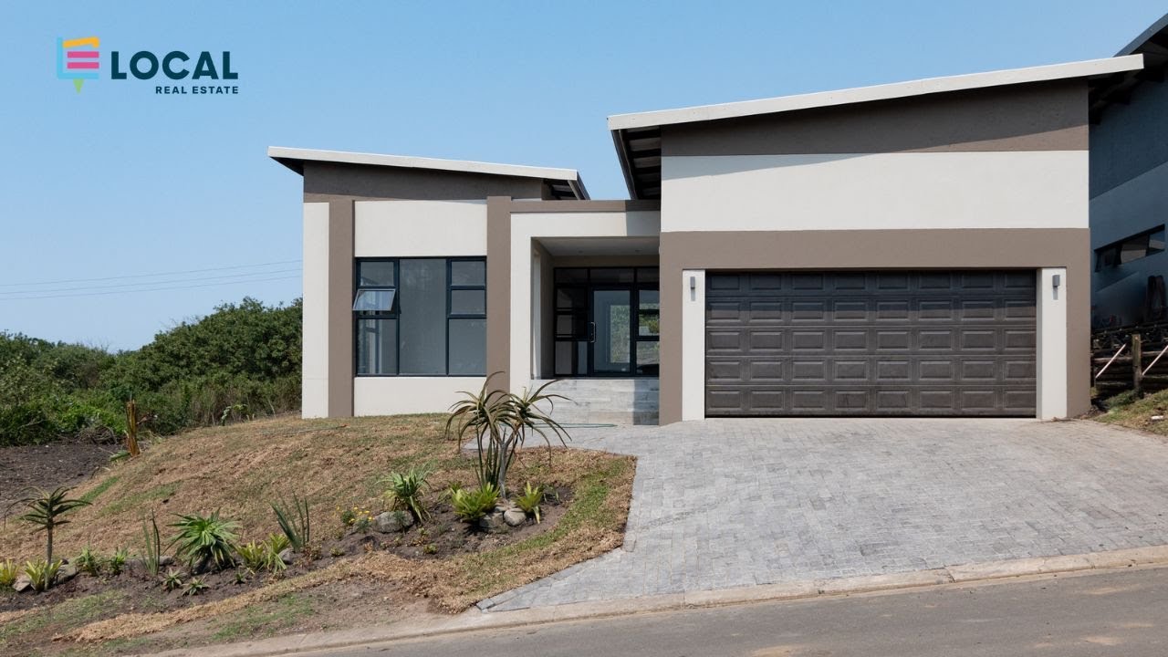 21 Lake Turquoise, Palm Lakes Estate