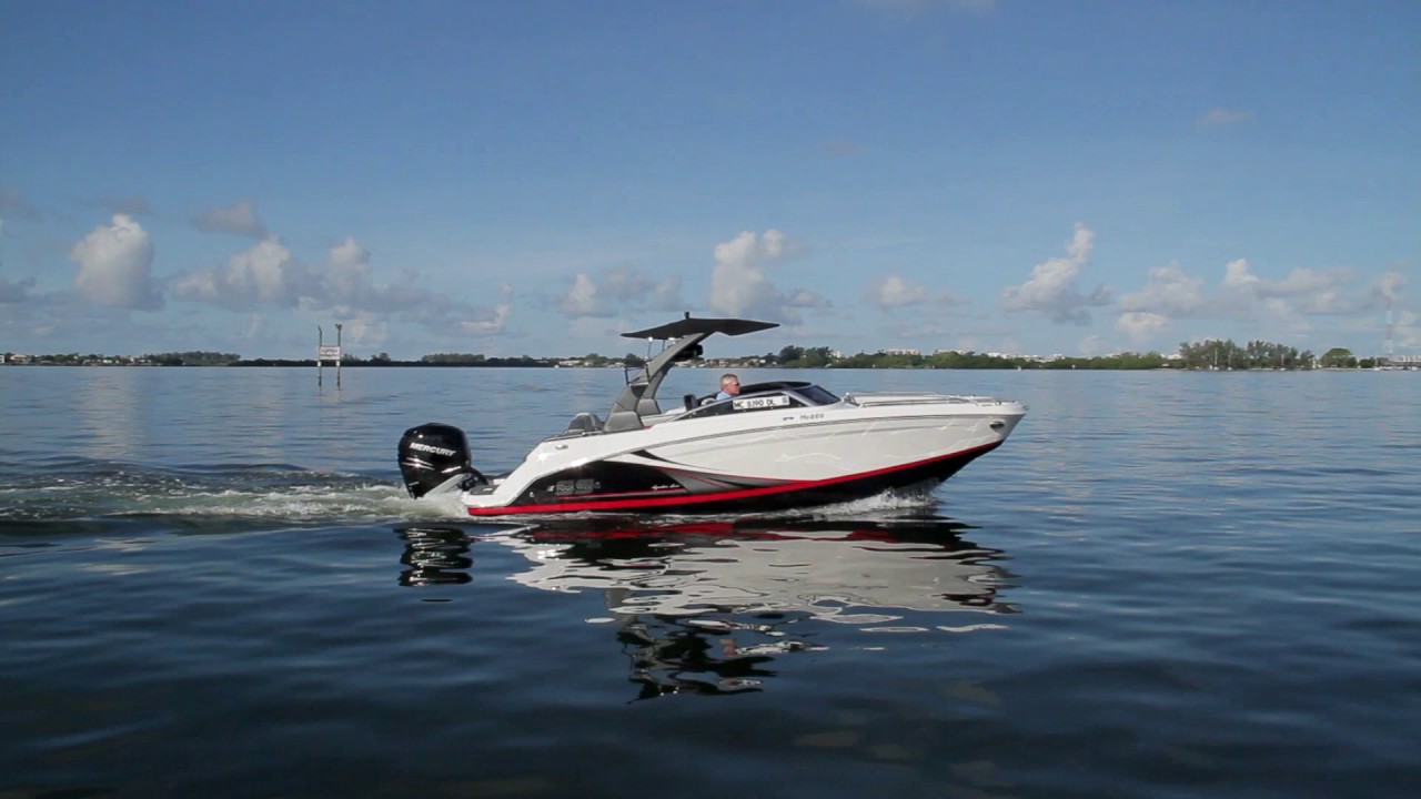 Four Winns HD 220 OB SS (2017-) Test Video- By BoatTEST.com