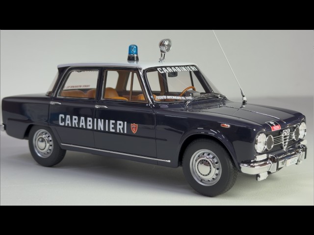 Alfa Romeo Giulia Super 1969 Carabinieri Scala: 1/18 Laudoracing