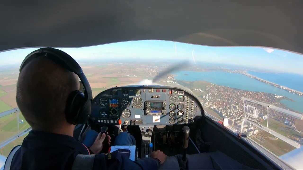 Cross-country VFR Flight - Diamond DA20 - Solo student - 3 Airports