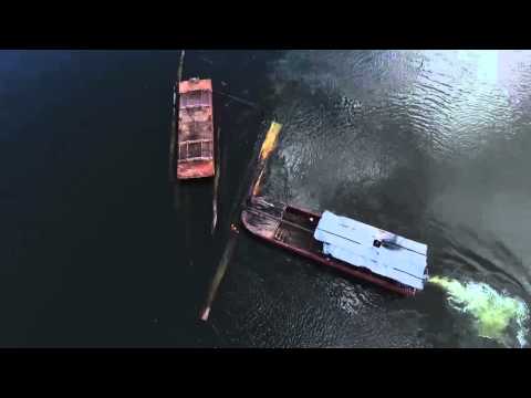 Auf YouTube findest du die angesagtesten Videos und Tracks. Außerdem kannst du eigene Inhalte hochladen und mit Freunden oder gleich der ganzen Welt teilen.