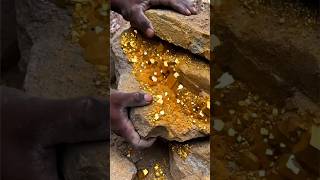 OMG, discovery of yellow crystal and gold #gold #adventure #fyp #diamond