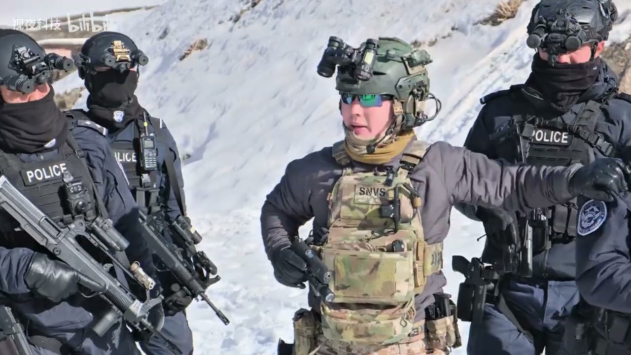 신장 우루무치시 공안 SWAT 사격 훈련