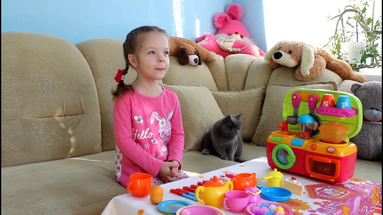 ЧЕМ ВЛАДА ХОТЕЛА НАКОРМИТЬ КОШКУ НА УЖИН ЧТО ОНА СБЕЖАЛА??? - YouTube