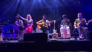 Paramore - Misguided Ghosts (Heritage Park Amphitheater)