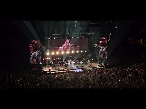 Billy Strings 12/15/23 "Dust In A Baggie" snippet, Mohegan Sun Arena, Wilkes-Barre, PA