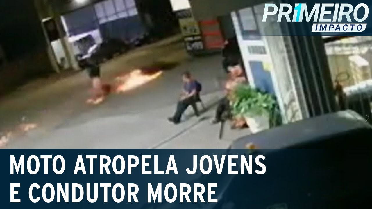 Motociclista morre após perder o controle de moto em SP | Primeiro Impacto (23/03/22)