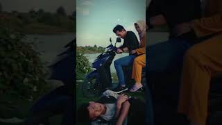 pasangan sejoli itu tak melulu dengan bunga bunga dan lagu lagu cinta