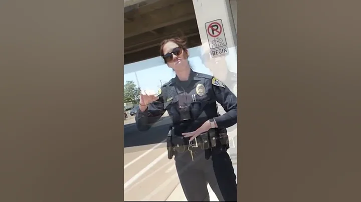 Female Officers Don't like Filming in Public. ID Wanted ~ First Amendment Audit ~ San Diego ~ HDCW