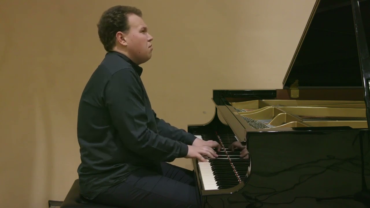 Лауреат I степени XIII Grand music art - Минаков Никита Владимирович