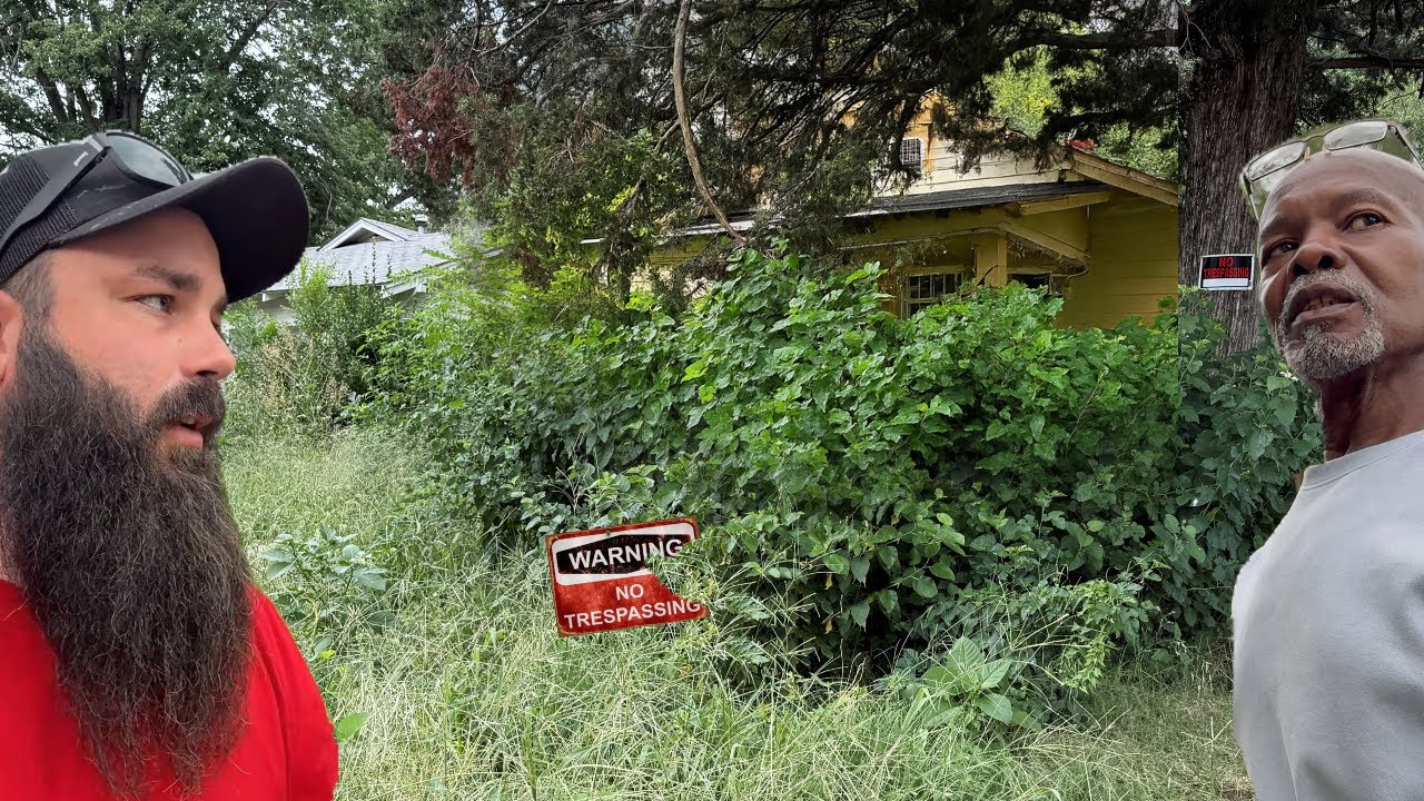 Он ПРЕДУПРЕДИЛ меня, что ХОЗЯИН вызовет на меня ПОЛИЦИЮ, если застанет меня за работой там.