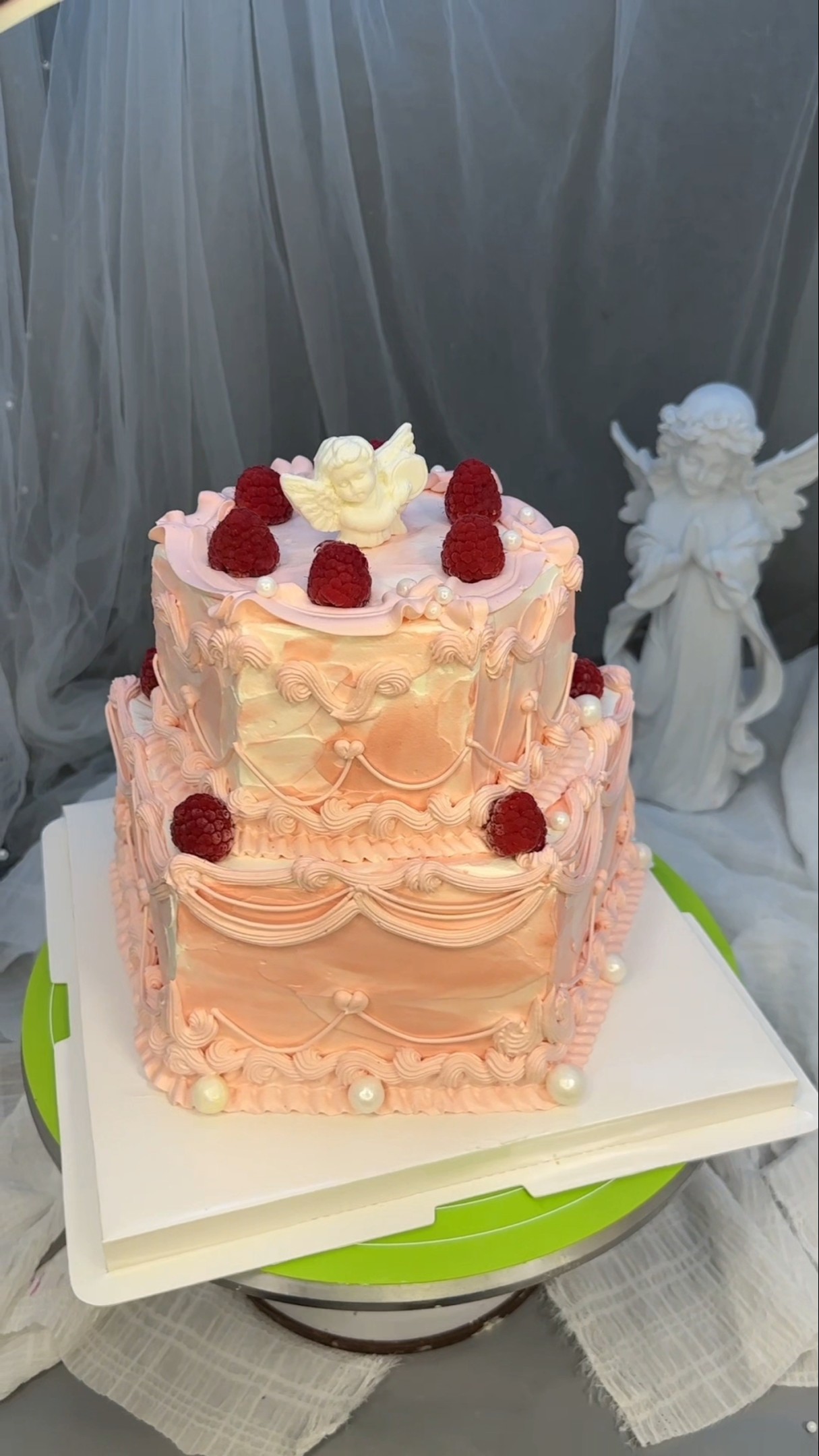 production process #cake coating #technical training #hand in handTeaching  Internet celebrity cake